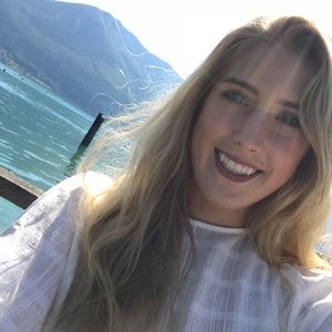 Meet your Posher, Hannah